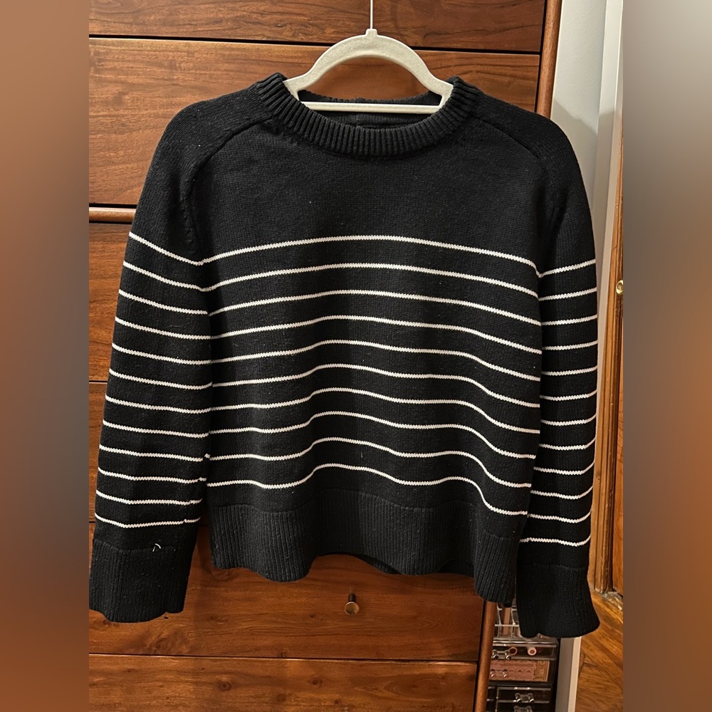 Abercrombie & Fitch Dark Navy/Black and White Striped Crew Neck Sweater